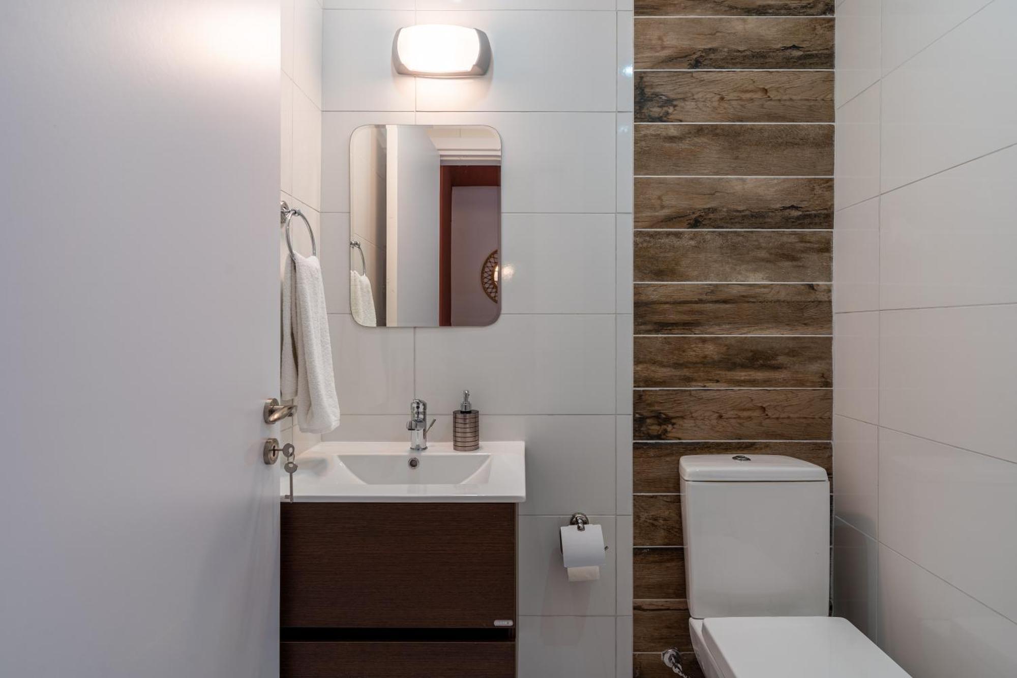 Arion 1-Bedroom Apartment In Larnaca Exteriör bild