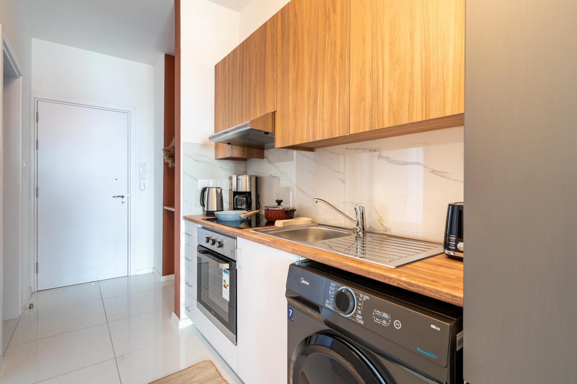 Arion 1-Bedroom Apartment In Larnaca Exteriör bild